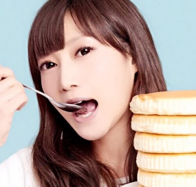 同じ所属事務所「UUUM(ウーム)」に所属する人気女性YouTuberの木下ゆうかさん(32)と交際していたことが新たに明らかになる。